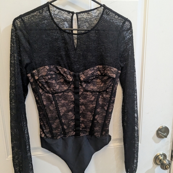 NWT Cami NYC Balloon Sleeve Lace Bodysuit - Picture 3 of 6